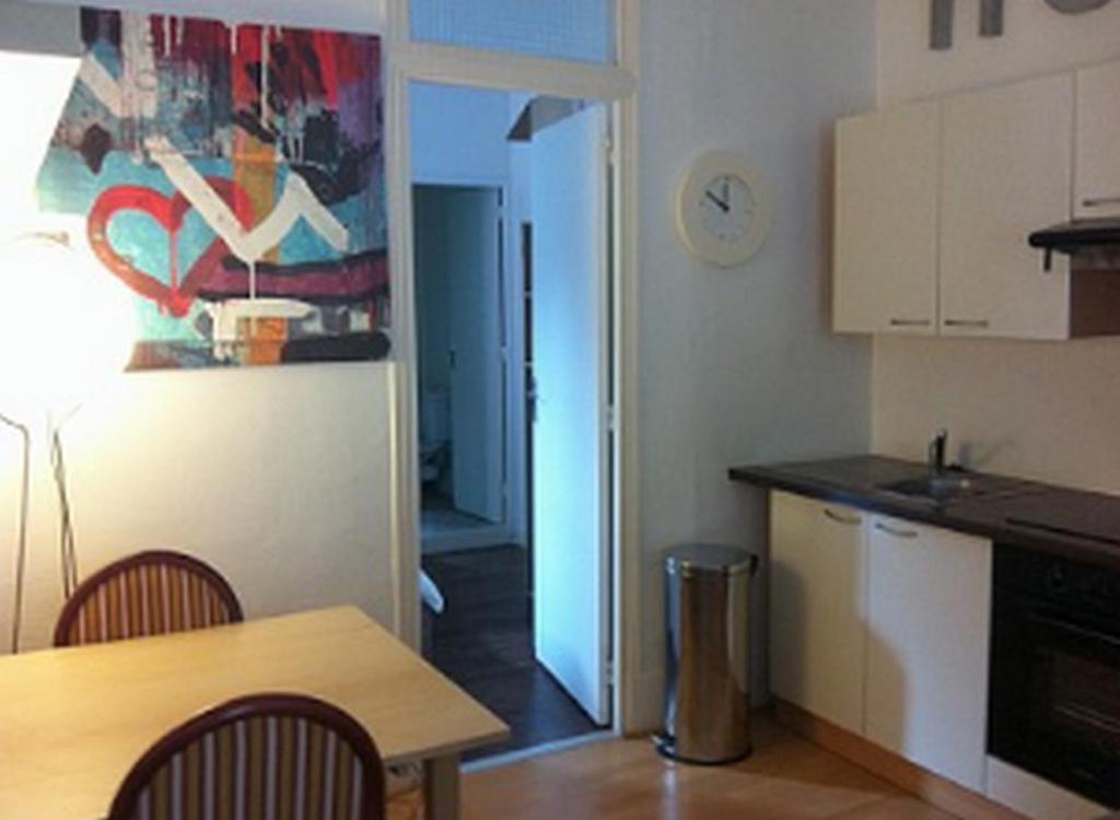 Townhouse Trouville - Appart'Hotel & Studios Стая снимка